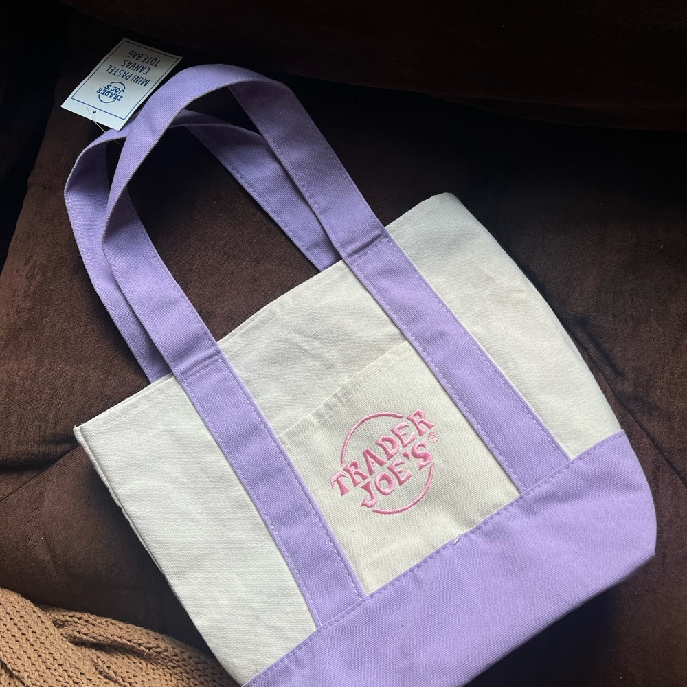 Set of 2 Trader Joe’s Pastel Totes